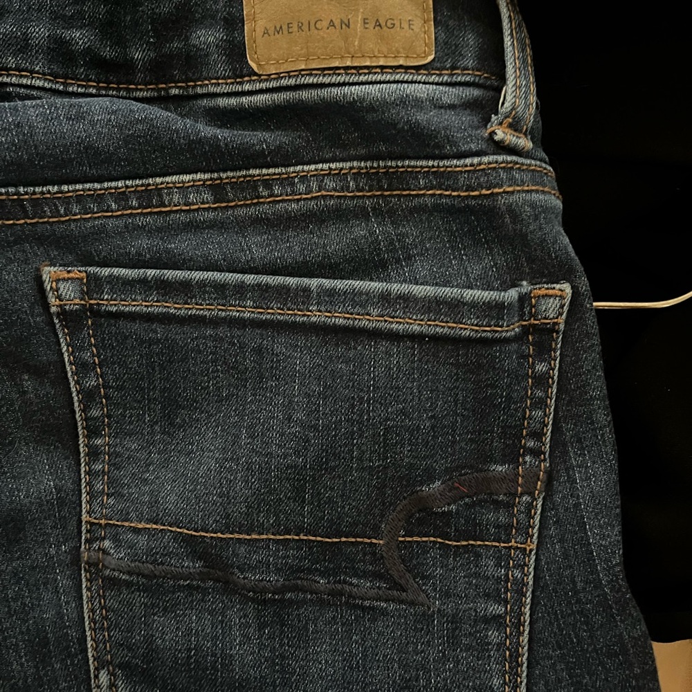 American Eagle Outfitters women’s Dark Blue skinny Jeans. Size 0 SHORT